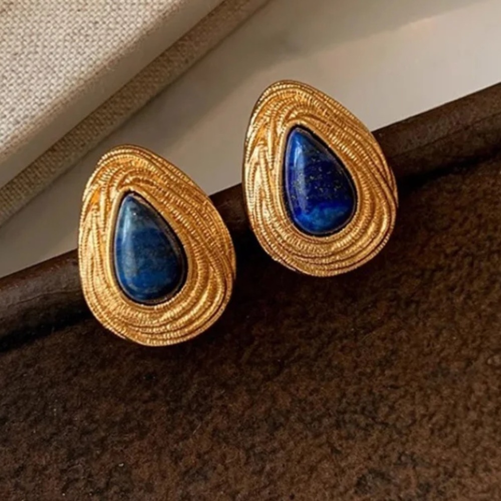 Stud  Earrings